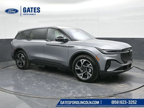 New 2025 Lincoln Nautilus Premier w/ Equipment Group 102A image 4