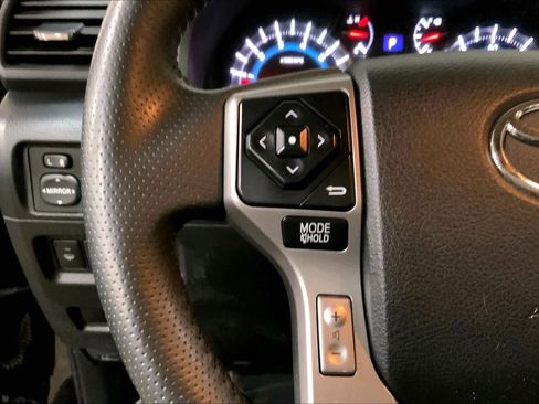 Used 2016 Toyota 4Runner SR5 image 24