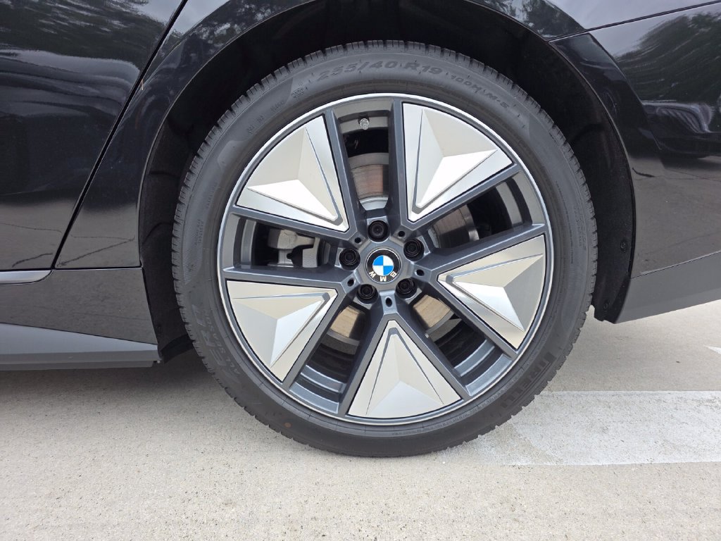 New 2026 BMW i4 eDrive40 w/ Premium Package RWD image 6