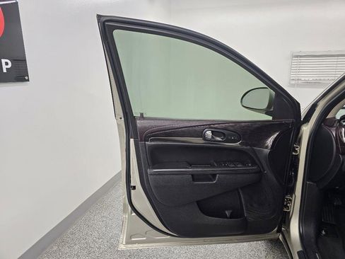 Used 2015 Buick Enclave Leather FWD image 27