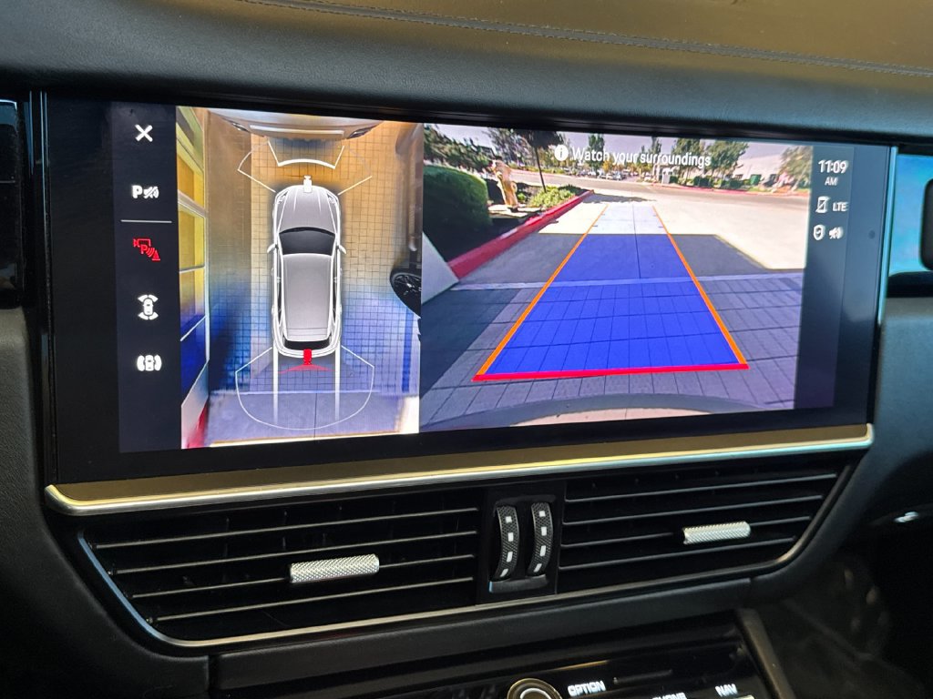 Used 2022 Porsche Cayenne GTS AWD/4WD image 26
