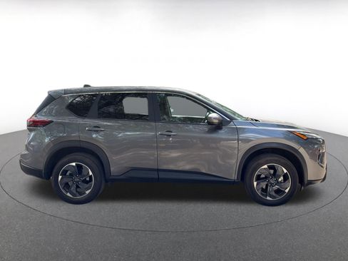 Used 2025 Nissan Rogue SV FWD image 14