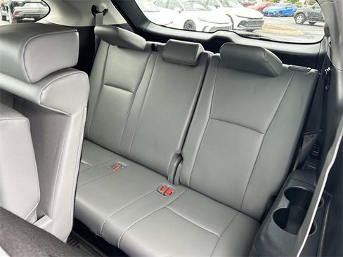 Used 2021 Toyota Highlander XLE image 20