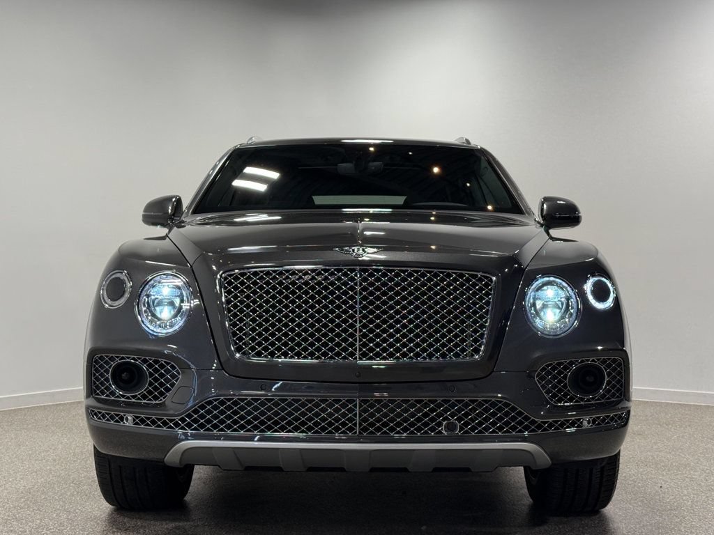 Used 2018 Bentley Bentayga Activity AWD/4WD image 17