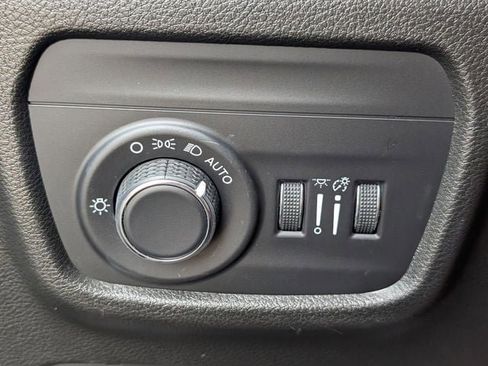 Used 2023 Jeep Grand Cherokee L Laredo AWD/4WD image 21