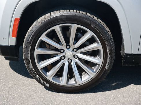 Used 2022 Jeep Grand Wagoneer Series II w/ Convenience Group III AWD/4WD image 12