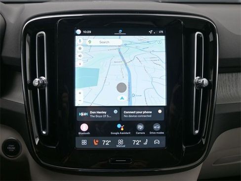 New 2026 Volvo XC40 B5 Ultra w/ Climate Package image 13