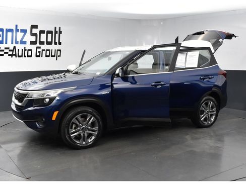 Used 2021 Kia Seltos S AWD/4WD image 26