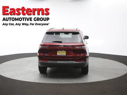 Used 2022 Jeep Grand Cherokee Limited 4xe w/ Luxury Tech Group II AWD/4WD image 42