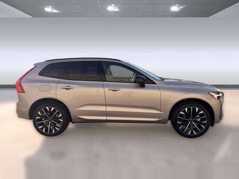 New 2026 Volvo XC60 B5 Ultra w/ Climate Package image 8