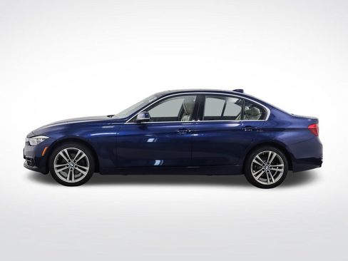 Used 2018 BMW 330i xDrive Sedan AWD/4WD image 2