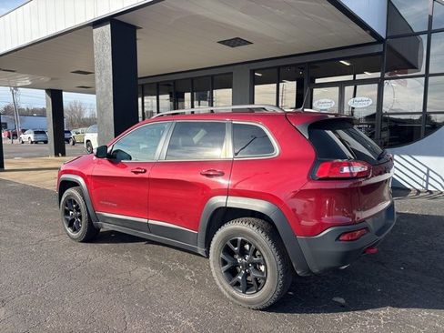 Used 2016 Jeep Cherokee Trailhawk image 5