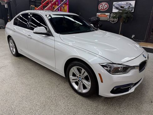 Used 2018 BMW 330i xDrive Sedan AWD/4WD image 7
