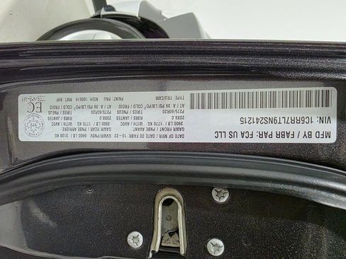 Used 2022 RAM 1500 Classic SLT image 45