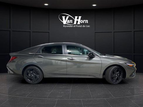 New 2026 Hyundai Elantra SEL Sport Premium FWD image 8