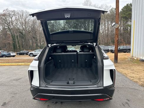 Used 2024 Cadillac Lyriq Tech w/ Driver Assist Package image 34