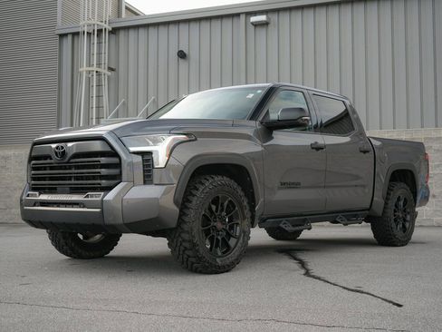 Used 2023 Toyota Tundra SR5 w/ SR5 Convenience Package image 3