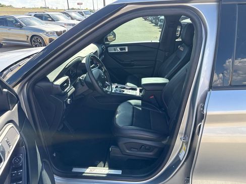 Used 2023 Ford Explorer ST-Line w/ Class IV Trailer Tow Package RWD image 20