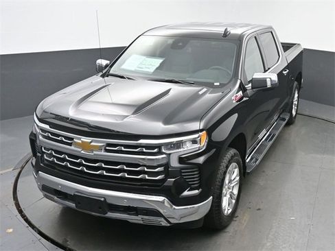 Used 2025 Chevrolet Silverado 1500 LTZ w/ LTZ Premium Package image 38