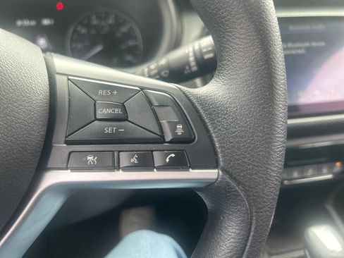 Certified 2022 Nissan Kicks SV image 18