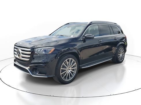 New 2026 Mercedes-Benz GLS 580 4MATIC image 2