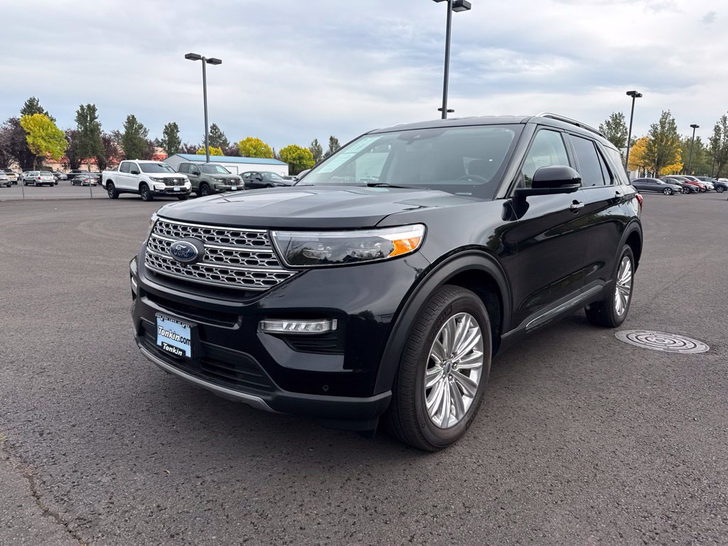 Used 2022 Ford Explorer Limited w/ Hybrid Equipment Group 310A AWD/4WD image 3