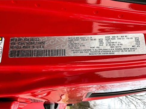 Used 2024 Jeep Gladiator Sport image 16