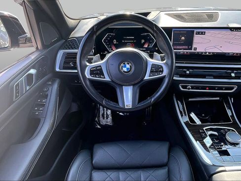 Used 2024 BMW X5 xDrive40i w/ M Sport Package AWD/4WD image 6