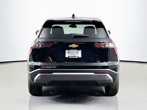 New 2026 Chevrolet Equinox LT w/ Convenience Package II AWD/4WD image 6