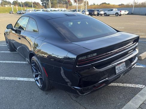 Used 2024 Dodge Charger R/T w/ Plus Group image 16