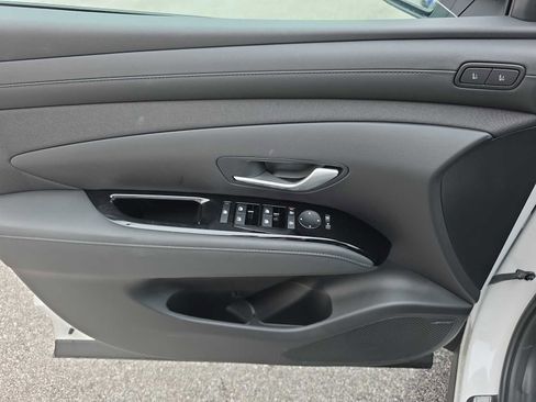 New 2025 Hyundai Tucson Limited image 19