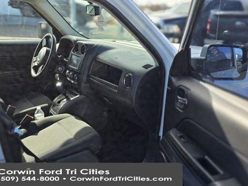 Used 2016 Jeep Patriot Sport w/ Power Value Group image 5