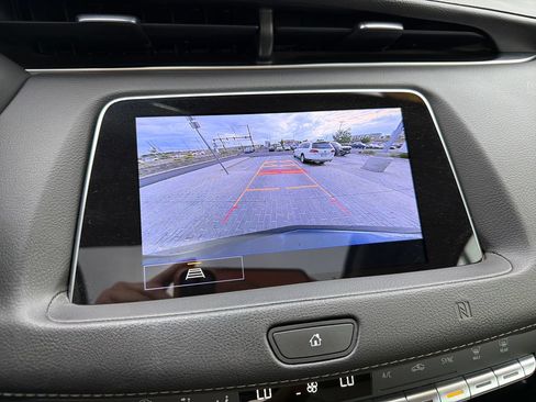 Used 2021 Cadillac XT4 Premium Luxury AWD/4WD image 20