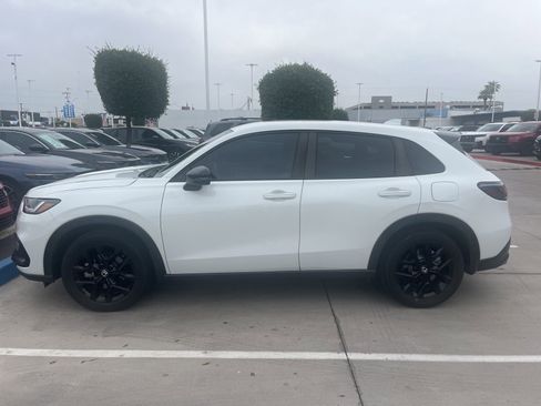 Used 2024 Honda HR-V Sport image 1