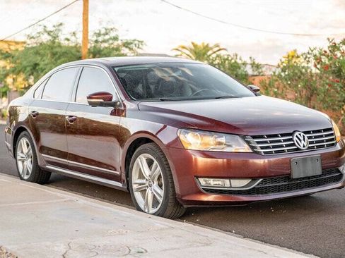 Used 2013 Volkswagen Passat TDI SEL Premium image 7