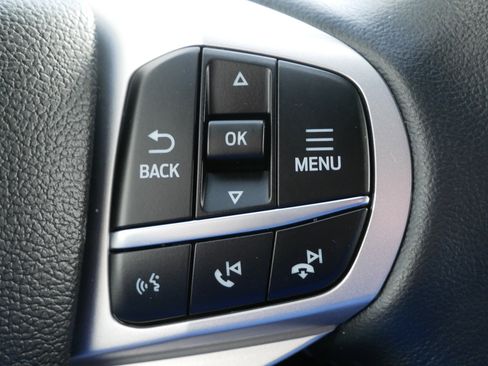 Certified 2022 Ford Explorer XLT w/ Equipment Group 202A image 18