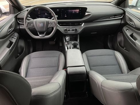 Used 2025 Buick Envista Preferred image 21