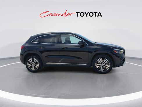 Used 2025 Mercedes-Benz GLA 250 image 9