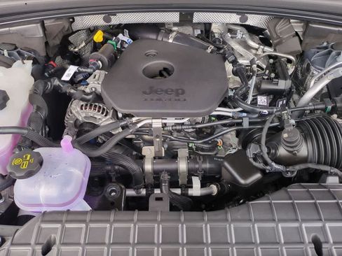New 2026 Jeep Grand Cherokee Altitude AWD/4WD image 15