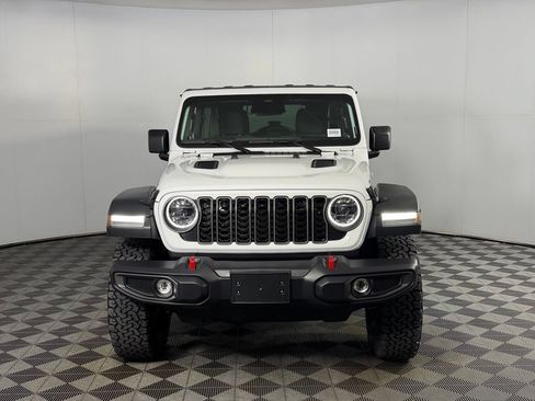 Certified 2025 Jeep Wrangler Unlimited Rubicon w/ Convenience Group AWD/4WD image 11