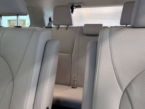 Used 2024 Toyota Grand Highlander Limited image 31