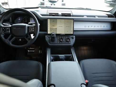 New 2026 Land Rover Defender 110 OCTA image 36