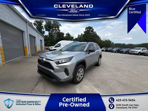 Used 2019 Toyota RAV4 LE w/ Carpet Mat Package FWD image 1
