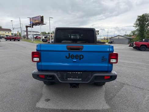 Used 2022 Jeep Gladiator Sport AWD/4WD image 3