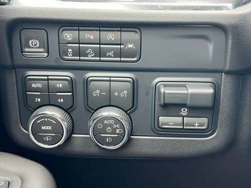 Used 2026 Chevrolet Tahoe RST w/ RST Capability Package AWD/4WD image 22