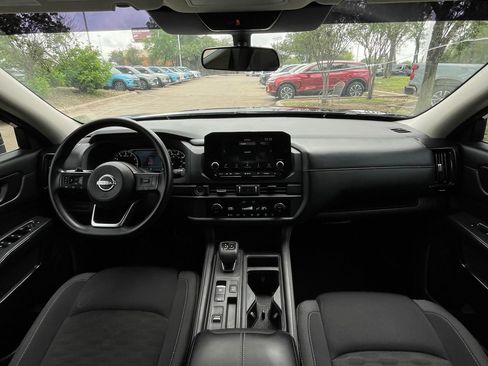 Used 2024 Nissan Pathfinder S w/ Cargo Package FWD image 10