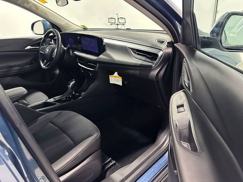 Used 2024 Buick Encore GX Preferred w/ Comfort Package AWD/4WD image 29