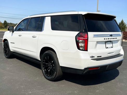 Used 2024 Chevrolet Suburban High Country image 16