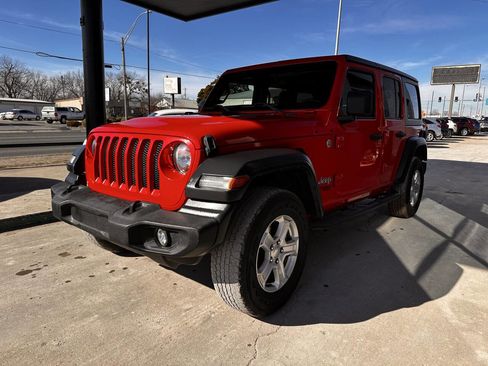 Used 2019 Jeep Wrangler Unlimited Sport S image 4