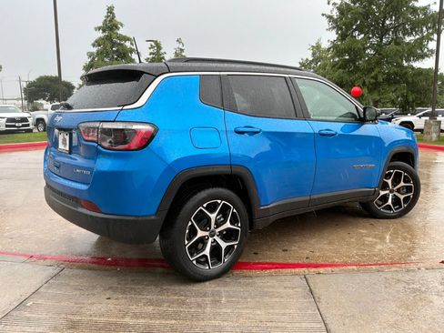 Used 2025 Jeep Compass Limited AWD/4WD image 6